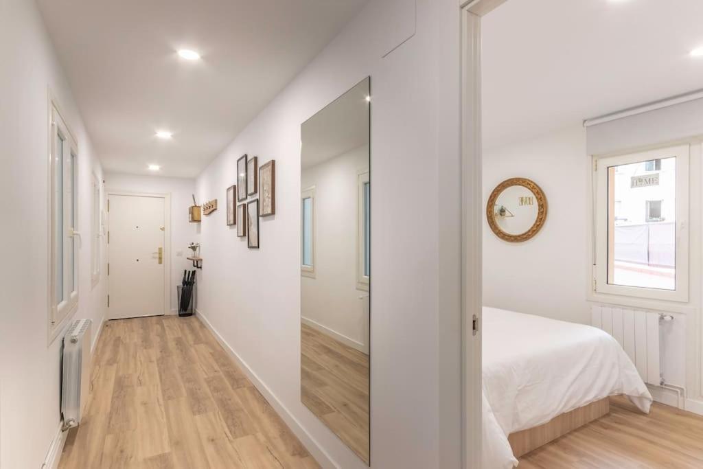 Apt In The Old Town With Cool Terrace!! Private Parking Bilbao Eksteriør billede